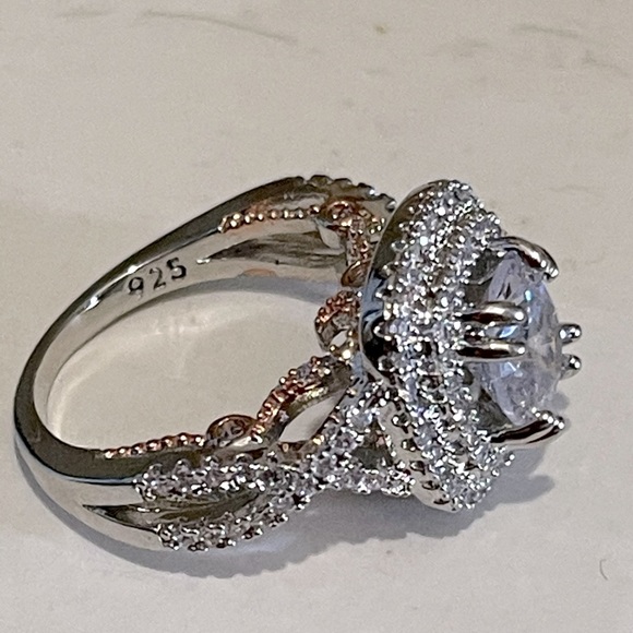 Gorgeous 925 Silver Rings Round Cut White Sapphire - Picture 9 of 9